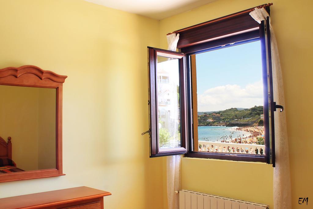 Pension Vega De Pas Comillas Exteriör bild